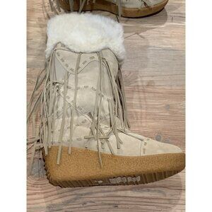 Sport-i-Que Boots 8.5 Beige Suede Fringe Snow Boots Shearling Cuff Rubber Sole